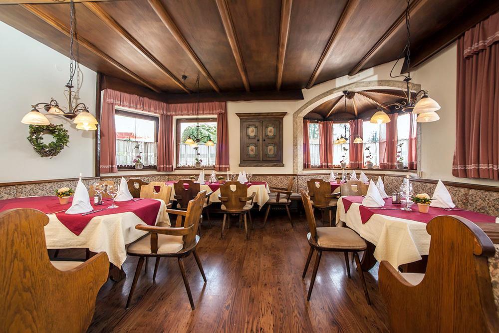 Kaiserhotel Neuwirt Oberndorf in Tirol Dış mekan fotoğraf