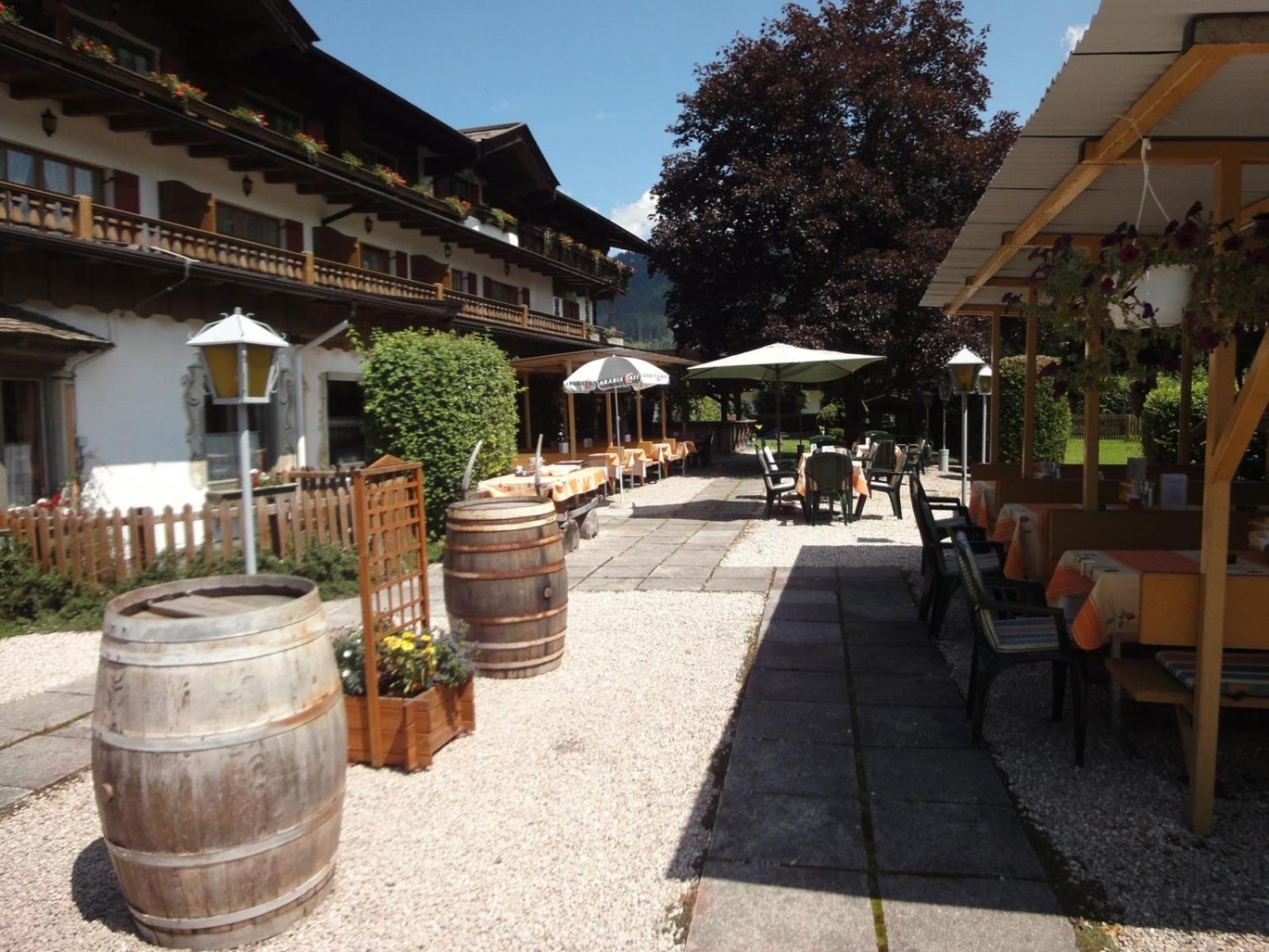 Kaiserhotel Neuwirt Oberndorf in Tirol Dış mekan fotoğraf